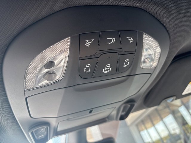 New 2026 Chrysler Pacifica Limited image 24