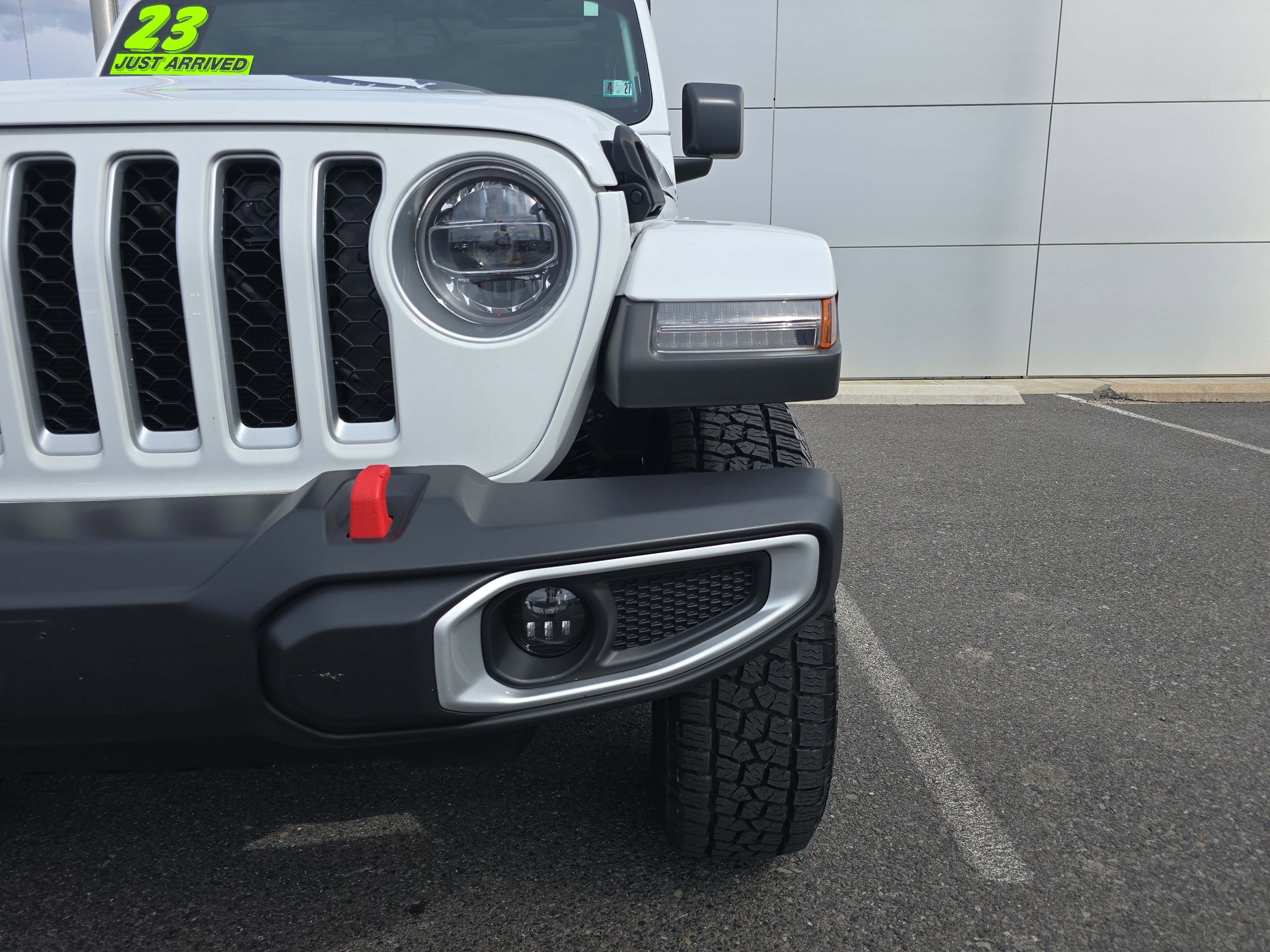Used 2023 Jeep Gladiator Overland w/ Cold Weather Group image 10