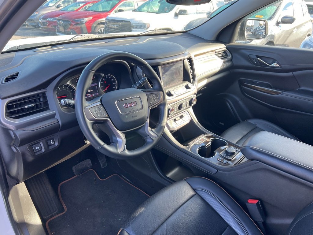 Used 2023 GMC Acadia AT4 w/ Preferred Package image 9