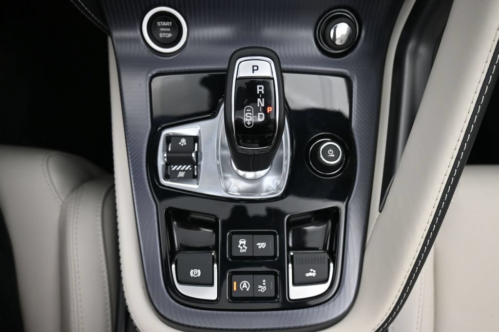 Used 2023 Jaguar F-TYPE R-Dynamic AWD/4WD image 18