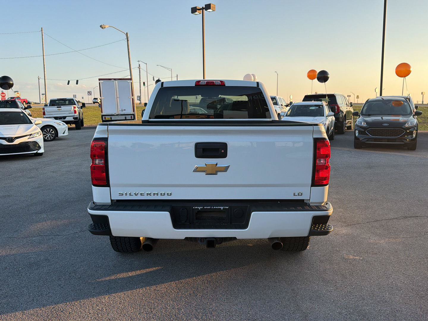 Used 2019 Chevrolet Silverado 1500 Custom w/ Custom Convenience Package AWD/4WD image 6