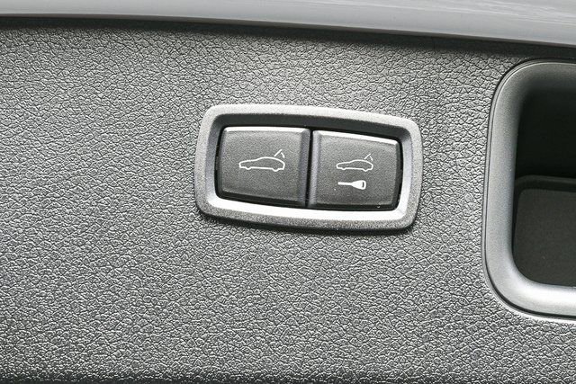 Certified 2026 Porsche Macan image 32