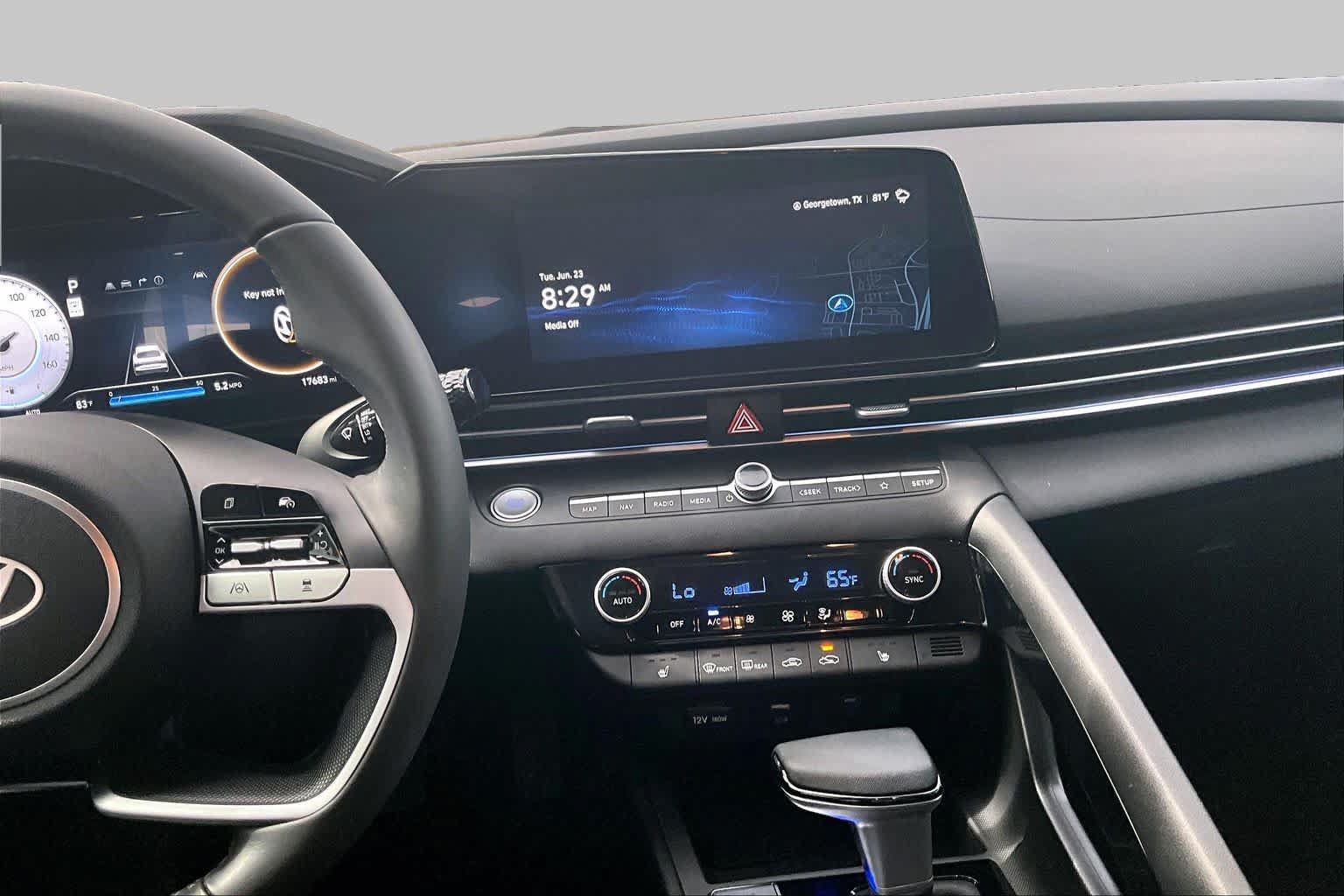 Used 2024 Hyundai Elantra SEL w/ Convenience Package FWD image 7