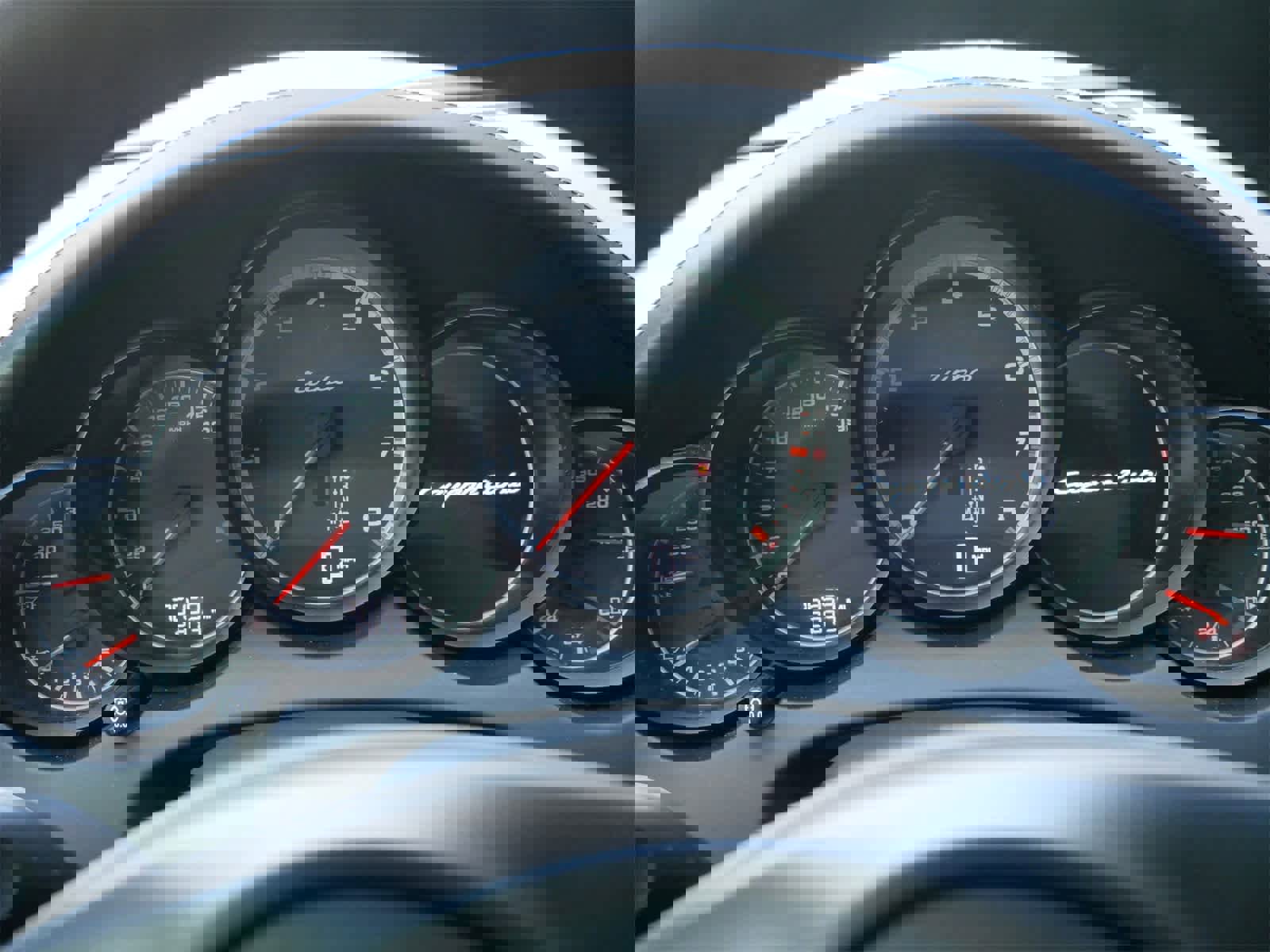 Used 2014 Porsche Cayenne Turbo image 13