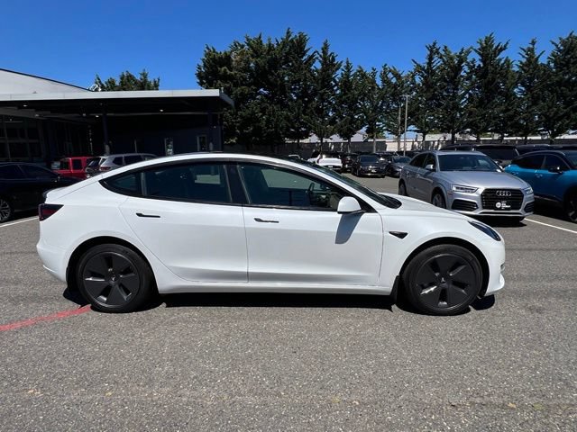Used 2021 Tesla Model 3 Standard Range Plus RWD image 4