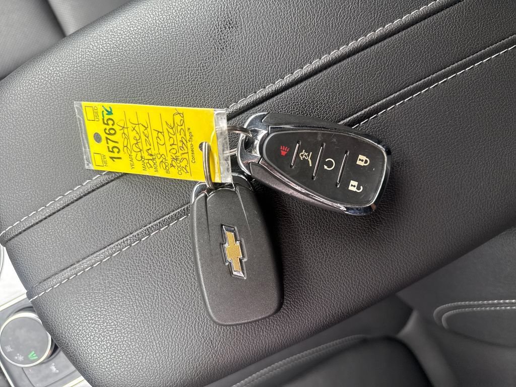 Used 2024 Chevrolet Blazer LT FWD image 31
