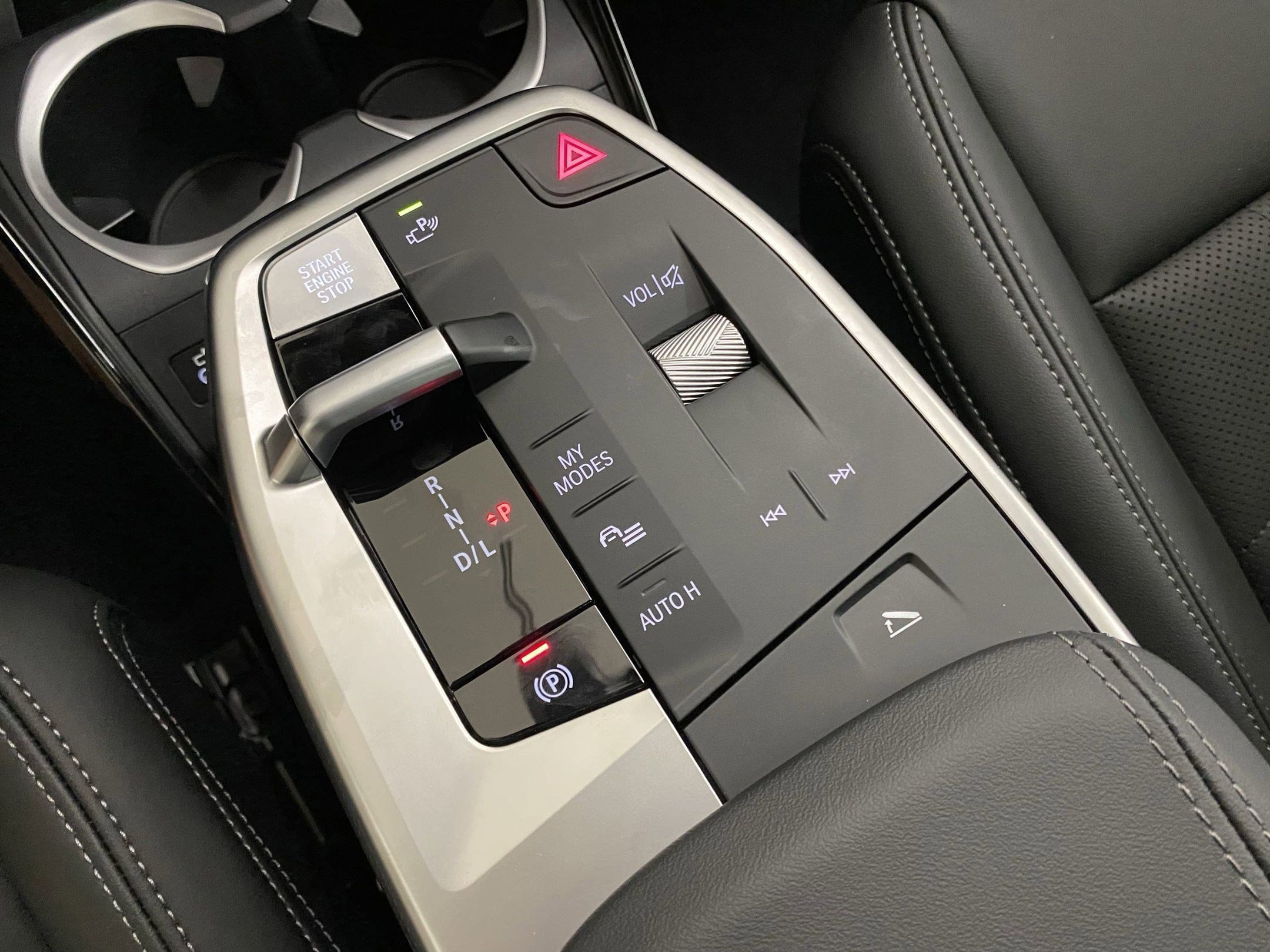 Used 2025 BMW X1 xDrive28i w/ Premium Package image 28