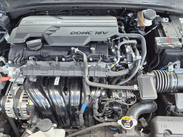 Used 2024 Hyundai Elantra SEL FWD image 21