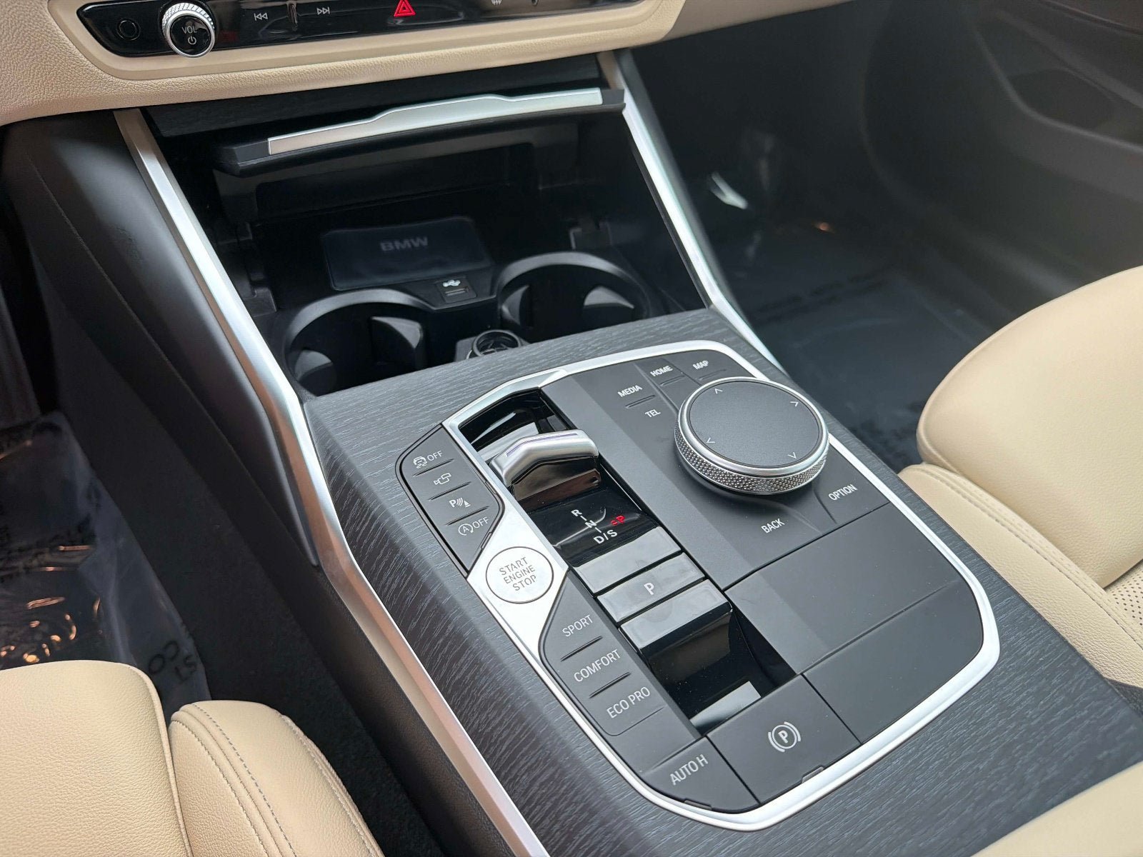 New 2026 BMW 330i Sedan w/ Convenience Package RWD image 22