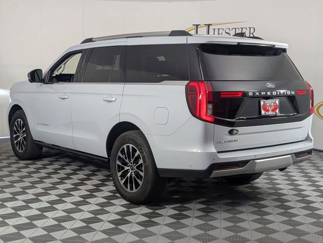Used 2025 Ford Expedition Platinum AWD/4WD image 5
