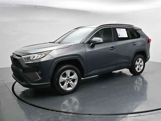 Used 2021 Toyota RAV4 XLE AWD/4WD image 4