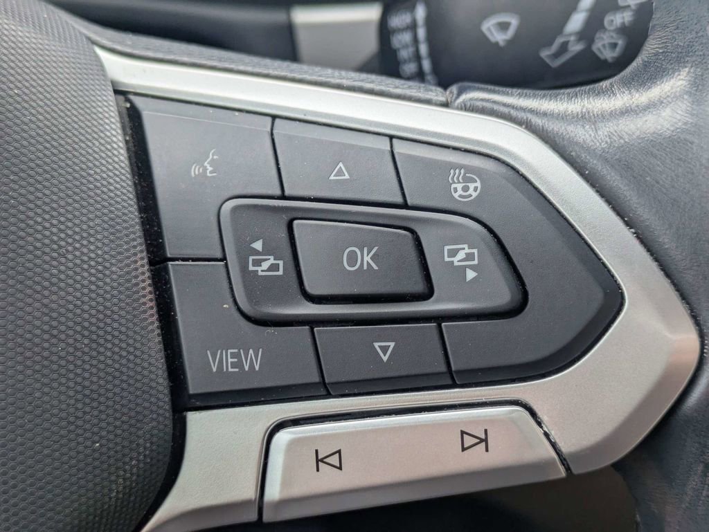 Used 2021 Volkswagen Atlas SEL FWD image 26