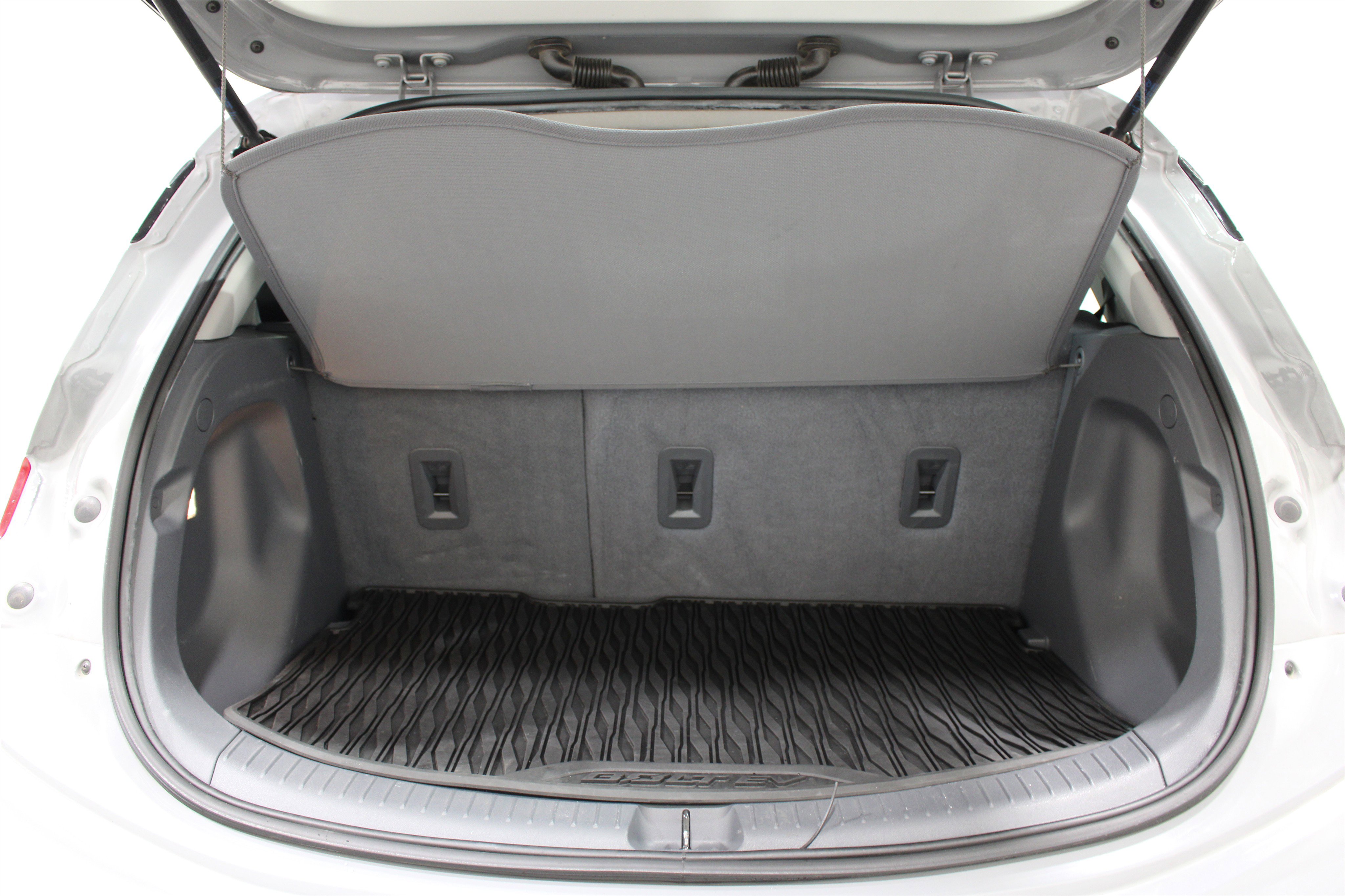 Used 2020 Chevrolet Bolt Premier w/ Infotainment Package FWD image 22