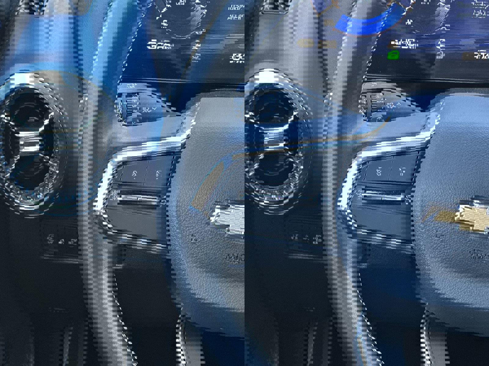 Certified 2025 Chevrolet Equinox EV LT w/ Convenience Package image 20