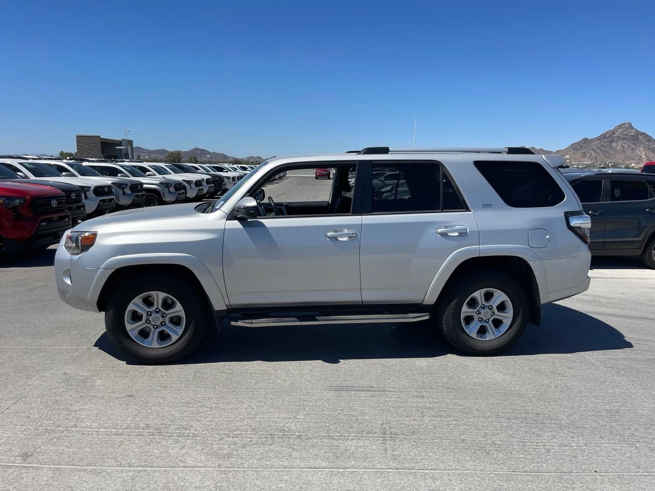 Used 2021 Toyota 4Runner SR5 RWD image 5