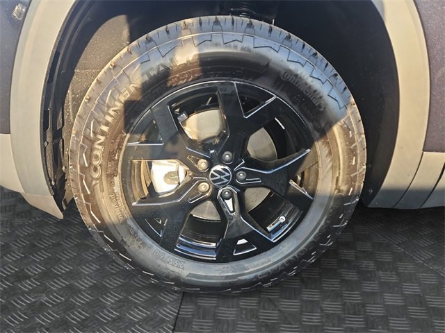 New 2026 Volkswagen Atlas Peak Edition image 9