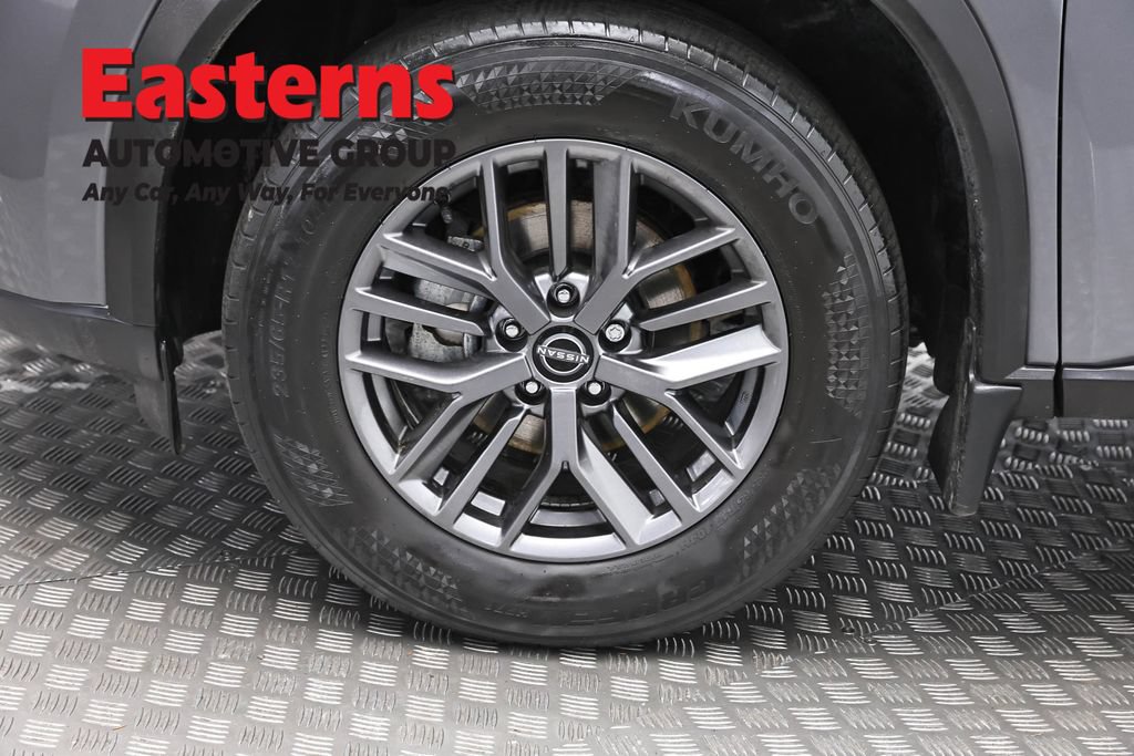 Used 2023 Nissan Rogue S AWD/4WD image 32