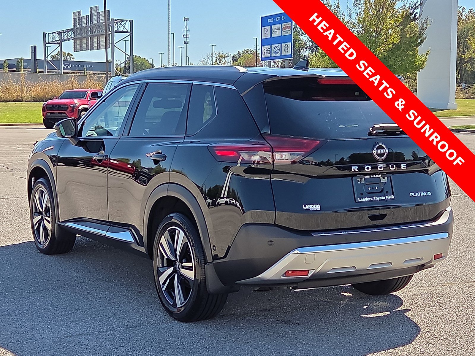 Used 2023 Nissan Rogue Platinum w/ Platinum Premium Package FWD image 4