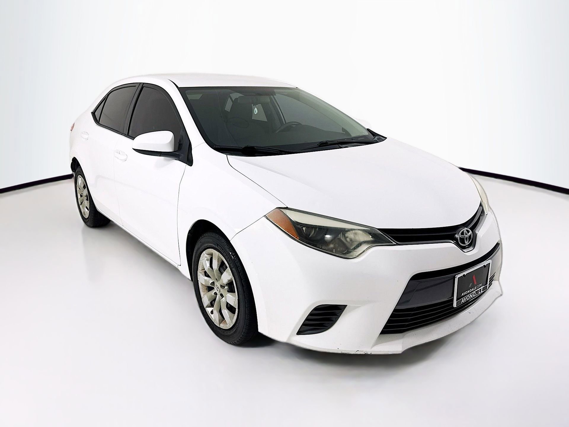 Used 2015 Toyota Corolla LE FWD image 1