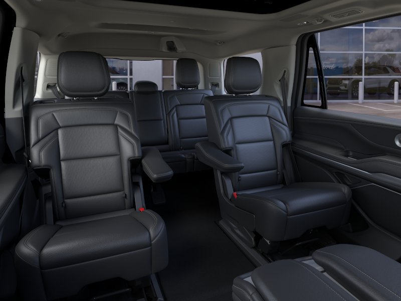 New 2026 Lincoln Navigator Reserve AWD/4WD image 11