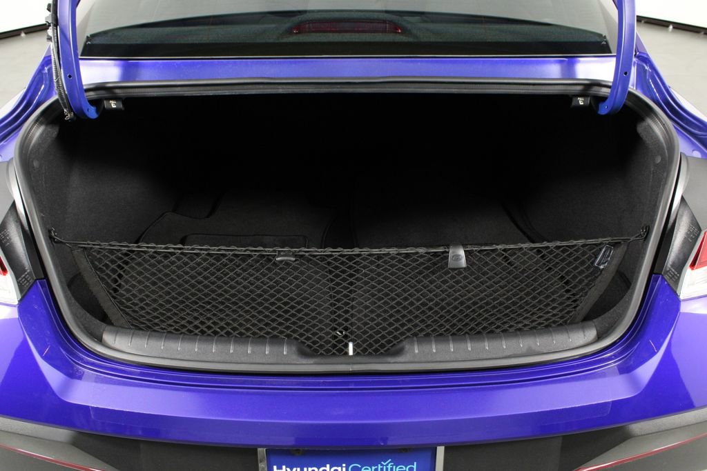 Certified 2025 Hyundai Elantra Sport image 16