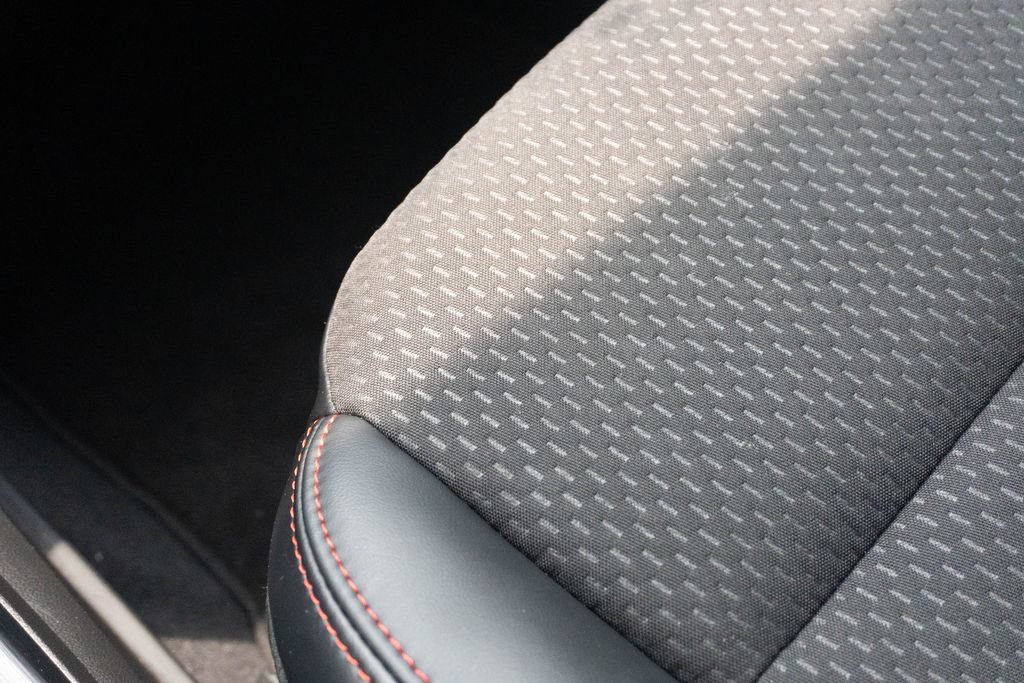 Used 2024 Ford Escape ST-Line w/ Tech Pack #1 FWD image 27