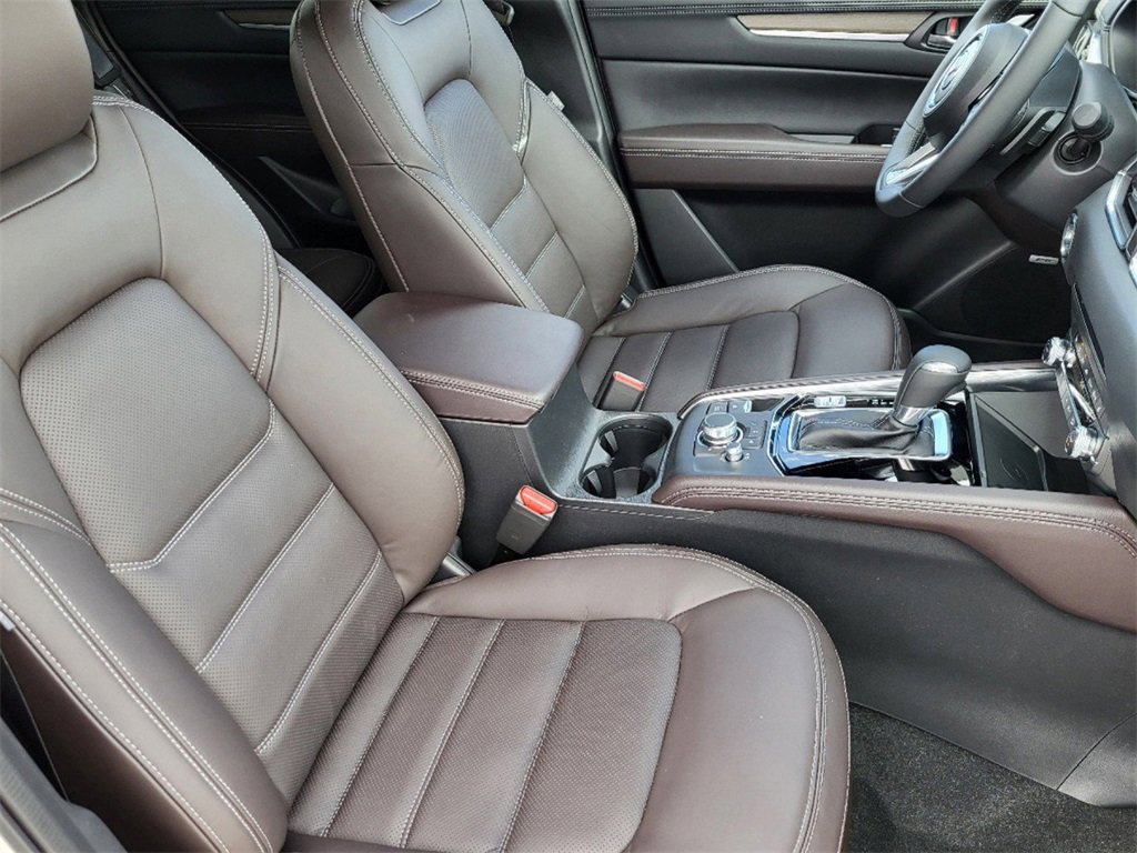 New 2025 MAZDA CX-5 Signature image 17