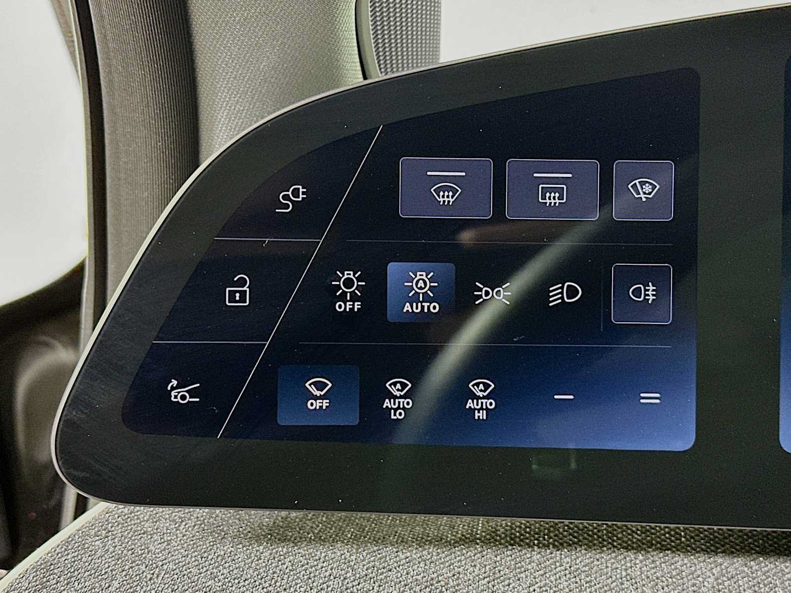 Used 2025 Lucid Air Pure RWD image 30