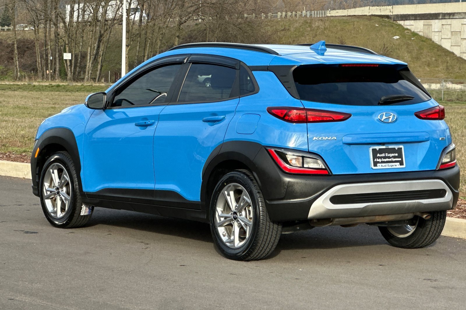 Used 2022 Hyundai Kona SEL w/ Cargo Package image 5
