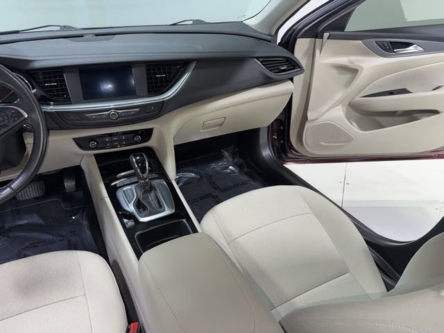 Used 2020 Buick Regal Preferred FWD image 21