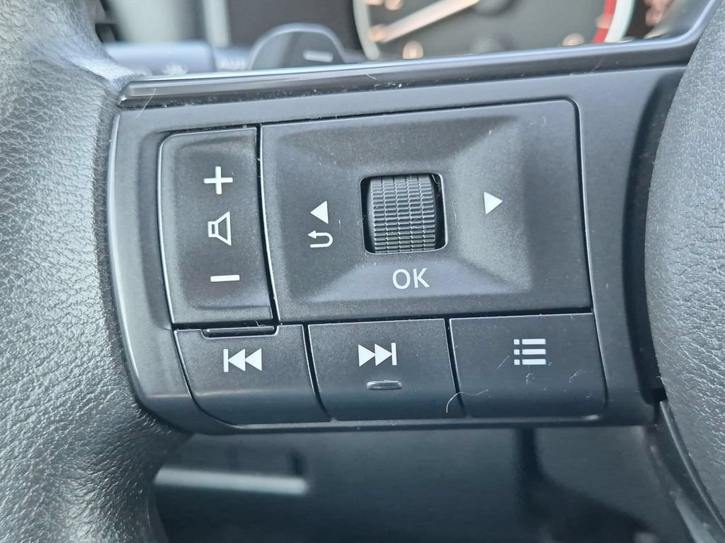 Used 2022 Nissan Rogue S FWD image 14