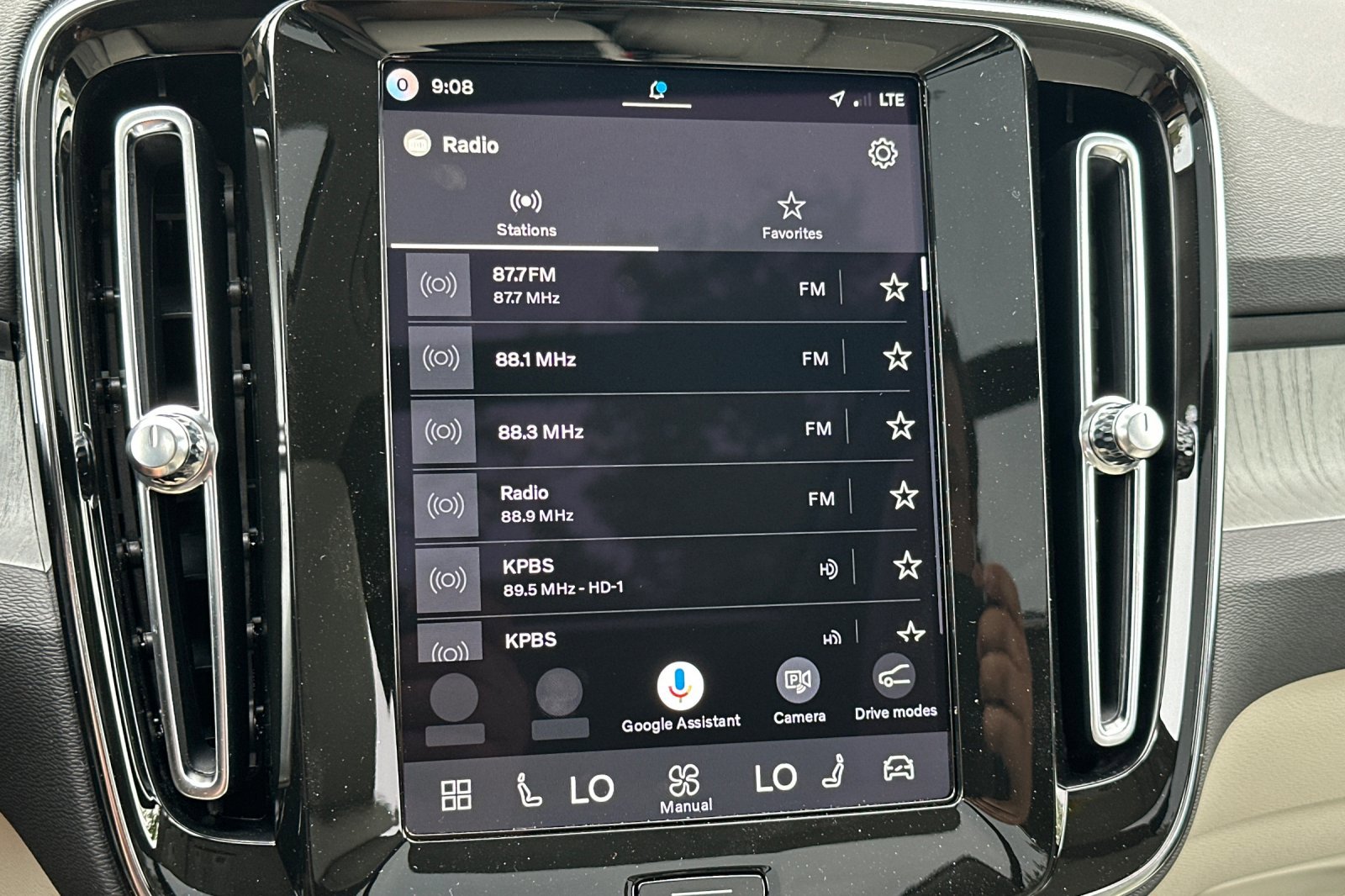 New 2026 Volvo XC40 B5 Plus AWD/4WD image 15