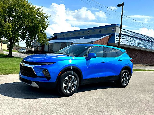Used 2026 Chevrolet Blazer LT FWD image 4