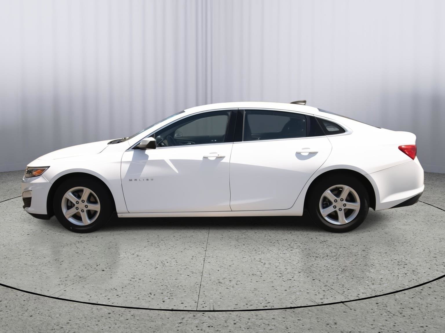 Used 2021 Chevrolet Malibu LS FWD image 18