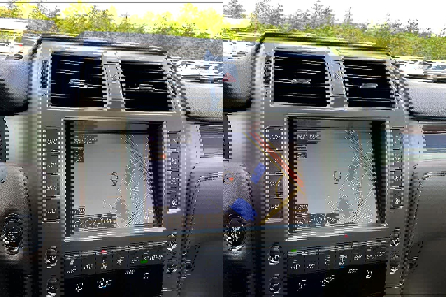 Used 2019 Lexus GX 460 Premium image 33