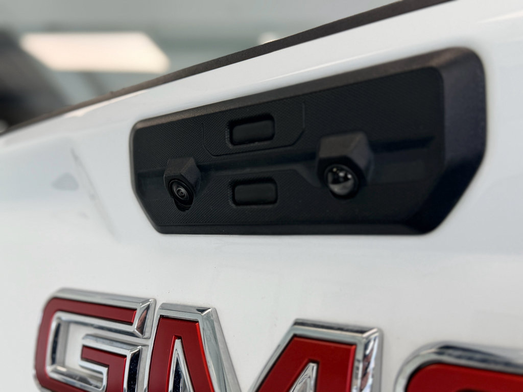 Used 2025 GMC Sierra 2500 AT4 image 36