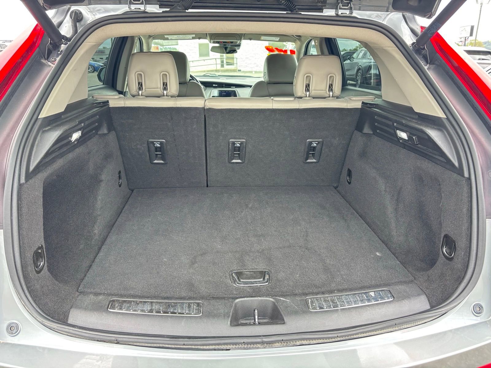 Used 2023 Cadillac XT4 Premium Luxury image 21