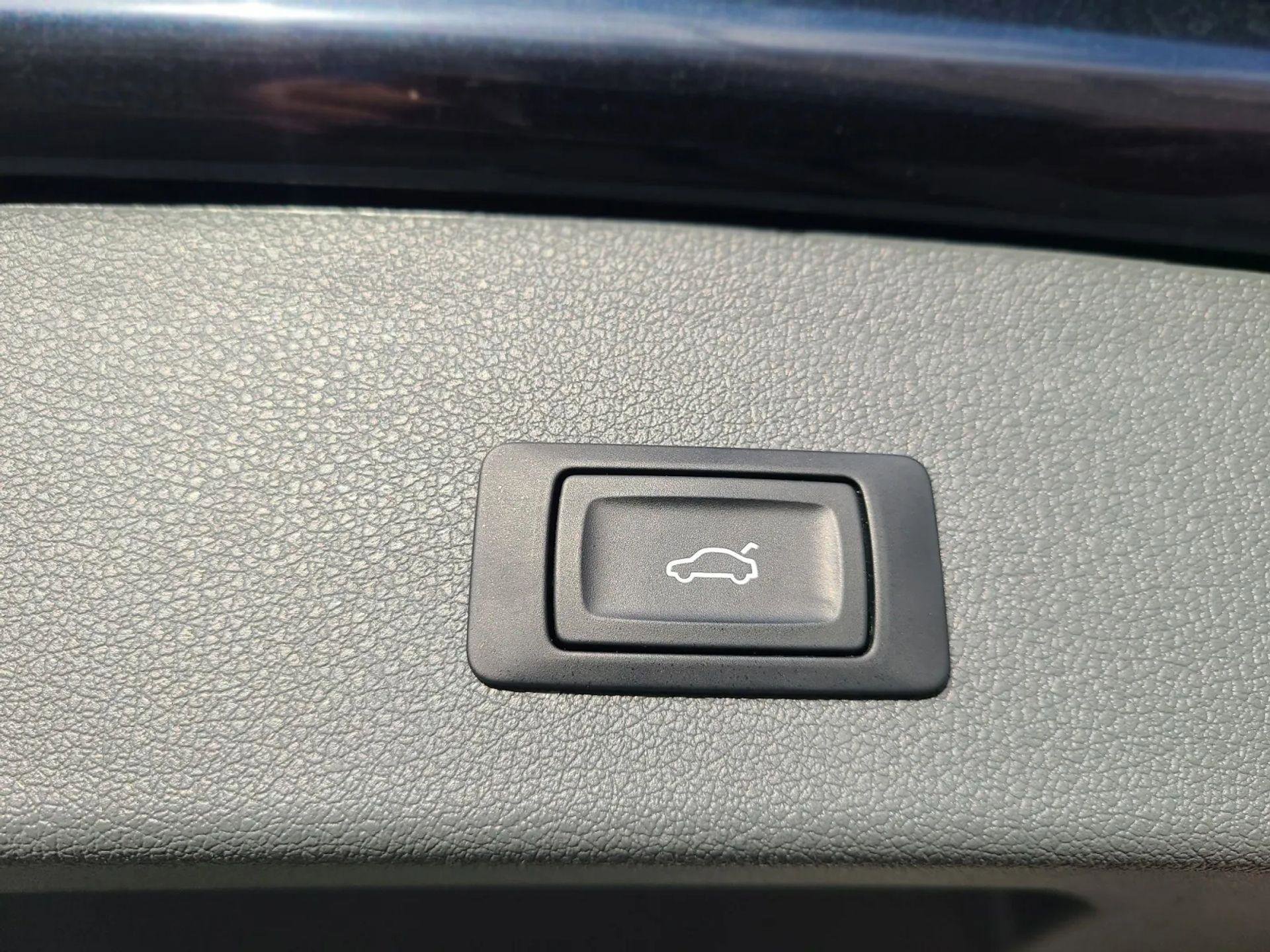 Used 2015 Audi Q5 2.0T Premium Plus w/ Technology Package image 20