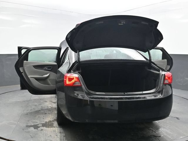 Used 2017 Chevrolet Impala LS FWD image 37