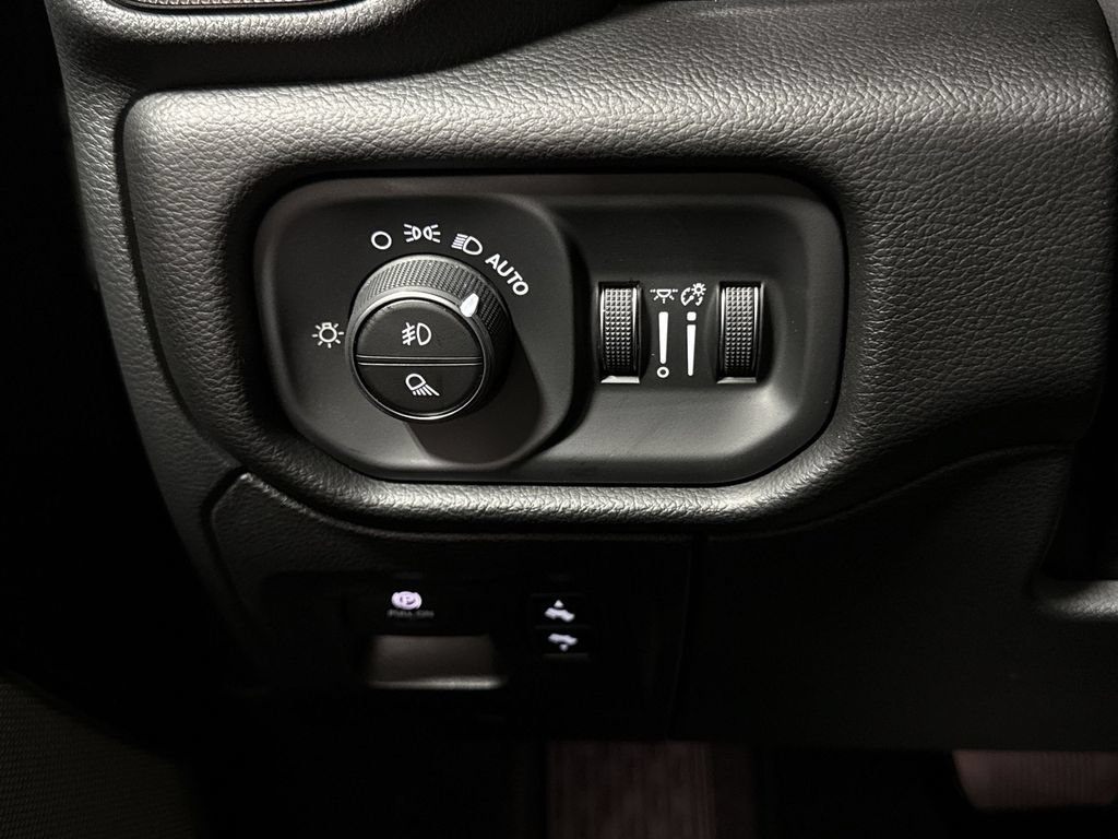 Used 2026 RAM 1500 Rebel w/ Advanced Safety Group II AWD/4WD image 19