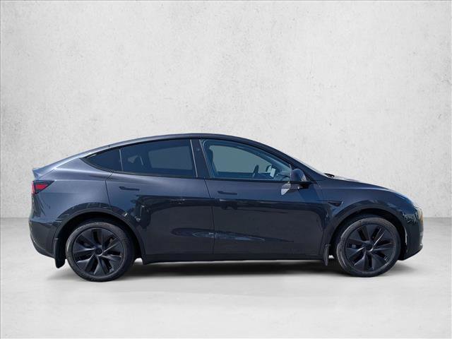 Used 2024 Tesla Model Y Long Range RWD image 4