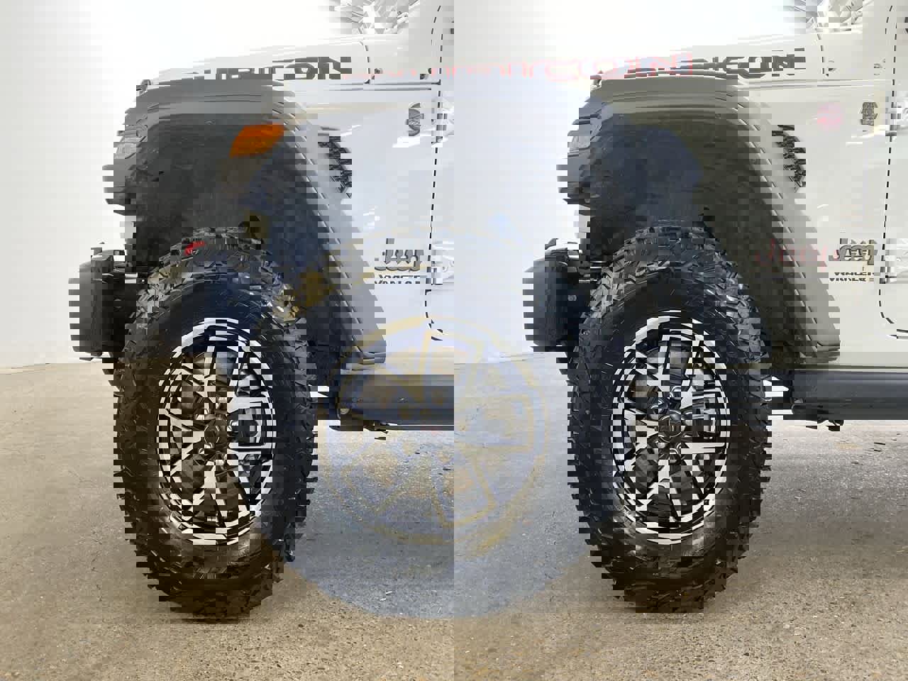 Used 2025 Jeep Wrangler Unlimited Rubicon image 12