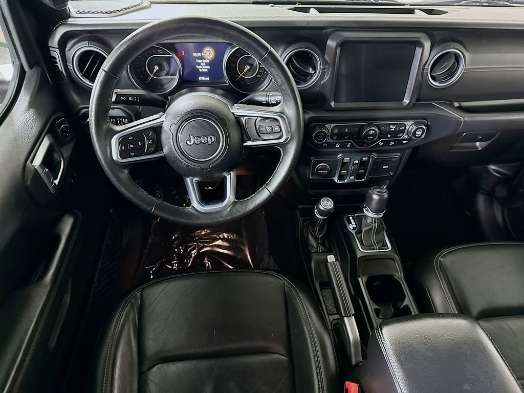 Used 2018 Jeep Wrangler Unlimited Sahara image 4