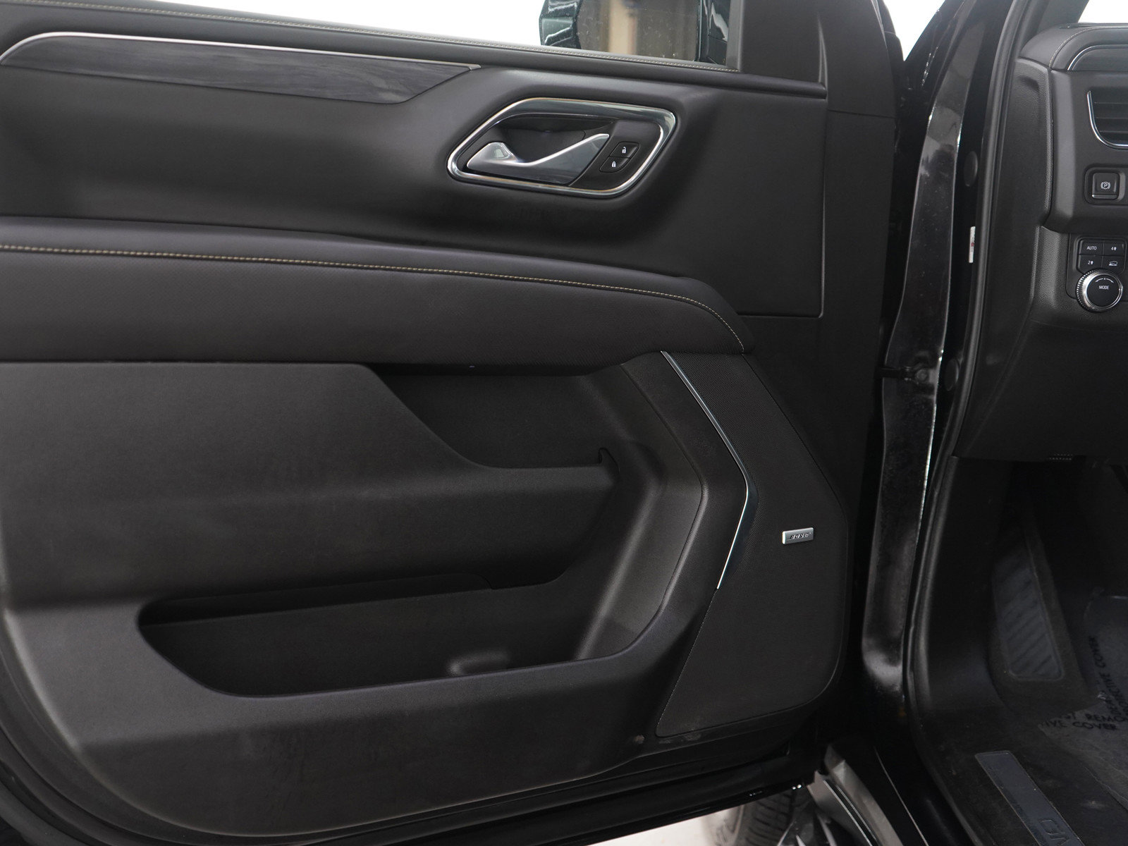 Used 2024 GMC Yukon SLT image 20