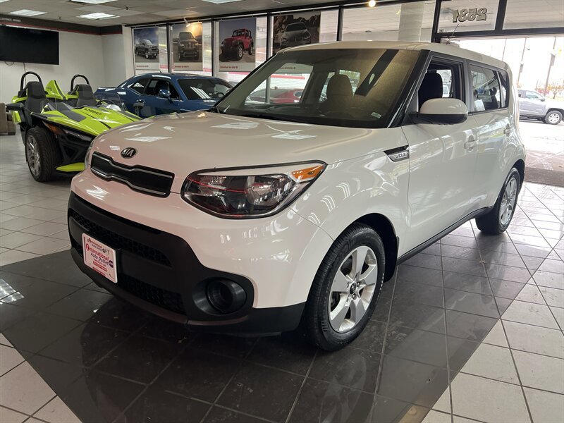 Used 2019 Kia Soul FWD image 1