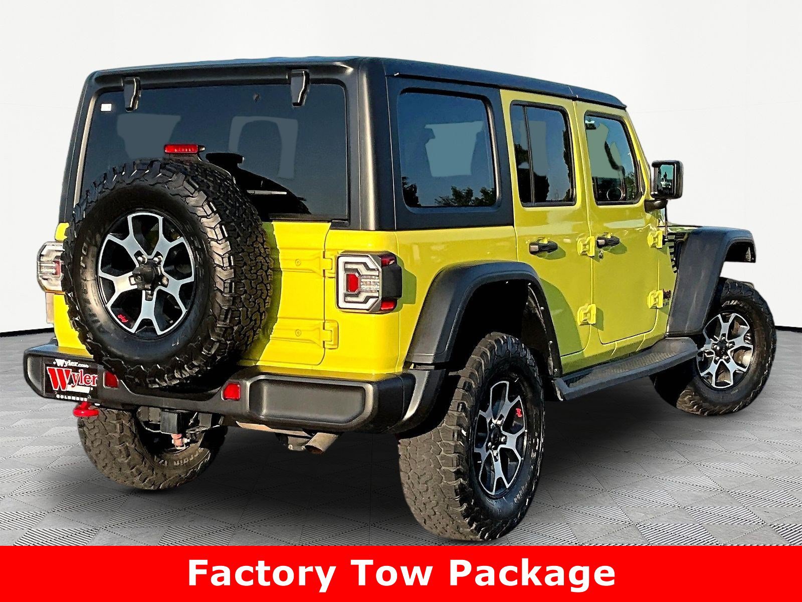 Used 2023 Jeep Wrangler Unlimited Rubicon w/ Cold Weather Group AWD/4WD image 6