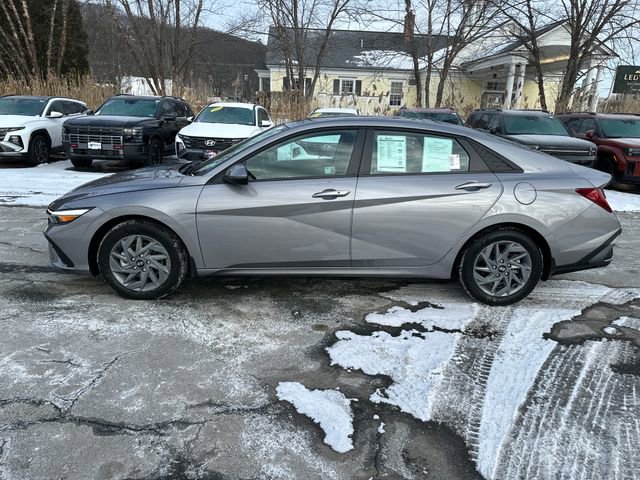 Certified 2025 Hyundai Elantra Blue image 2