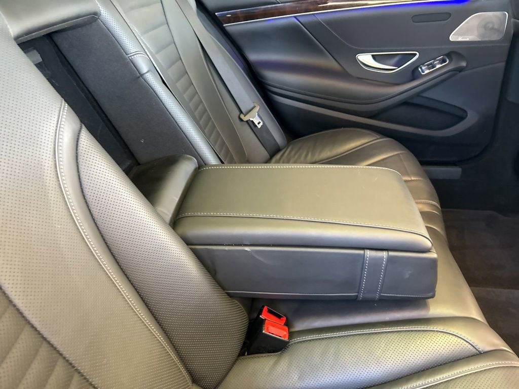 Used 2019 Mercedes-Benz S 560e image 32