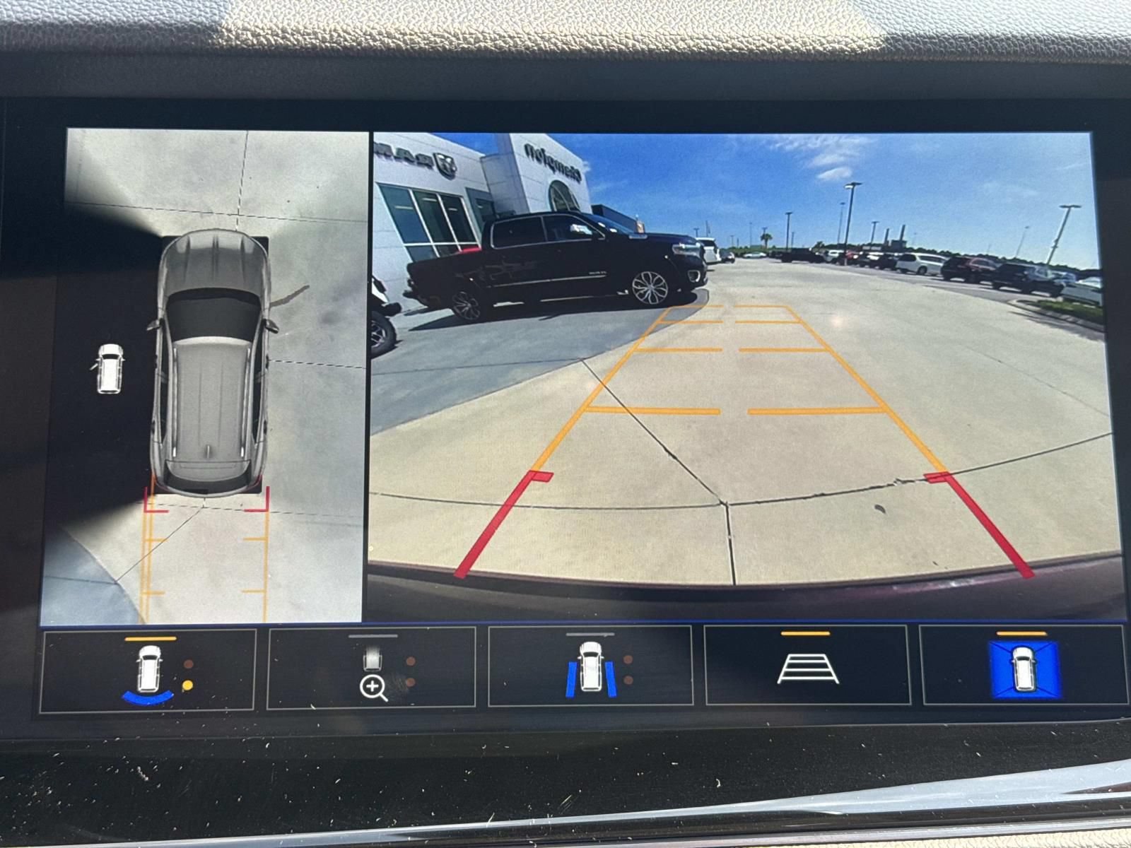 Used 2023 Buick Envision Avenir AWD/4WD image 26