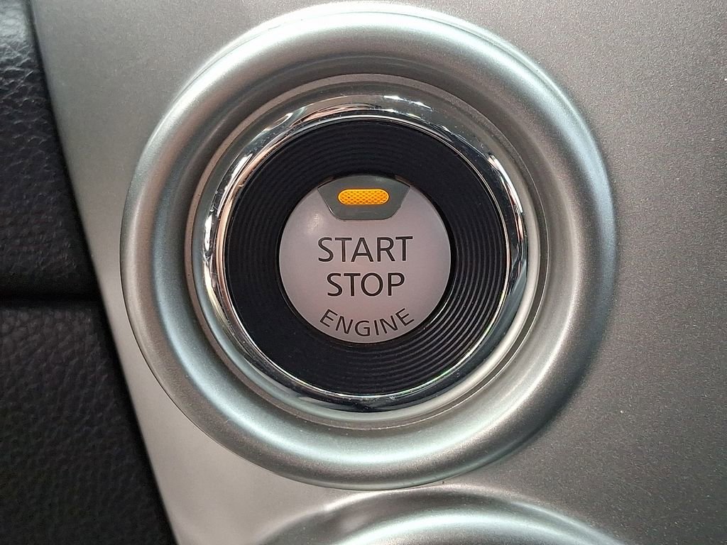 Used 2017 Nissan Titan SV image 22